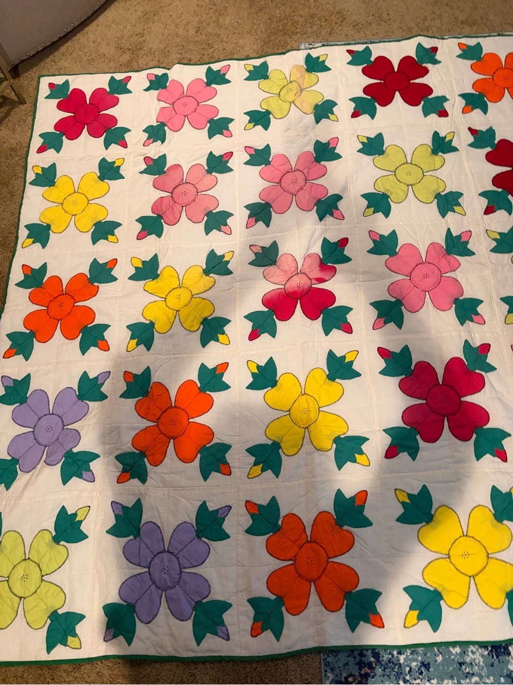 Hand Stitched Vintage Rose of Sharon Quilt. 80 x 80